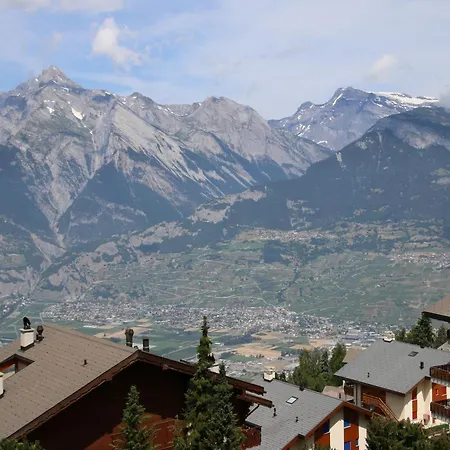 Apartment Mountain With Parking *