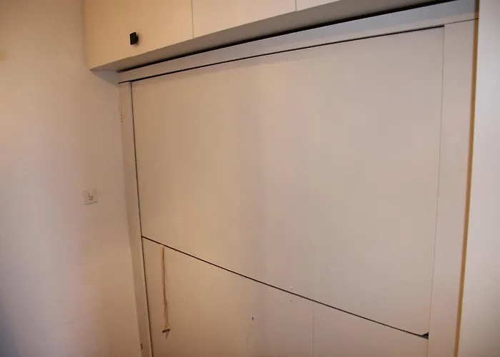 Mountain With Parking 베이소나츠