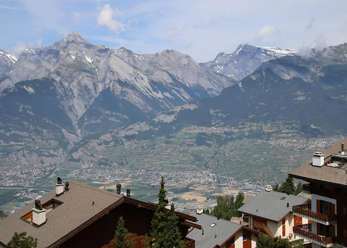 Apartment Mountain With Parking *